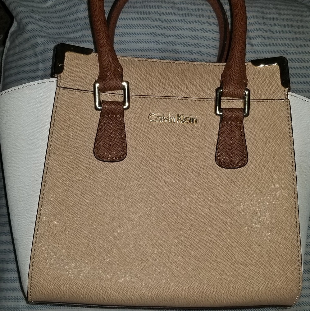 Calvin Klein Color block purse